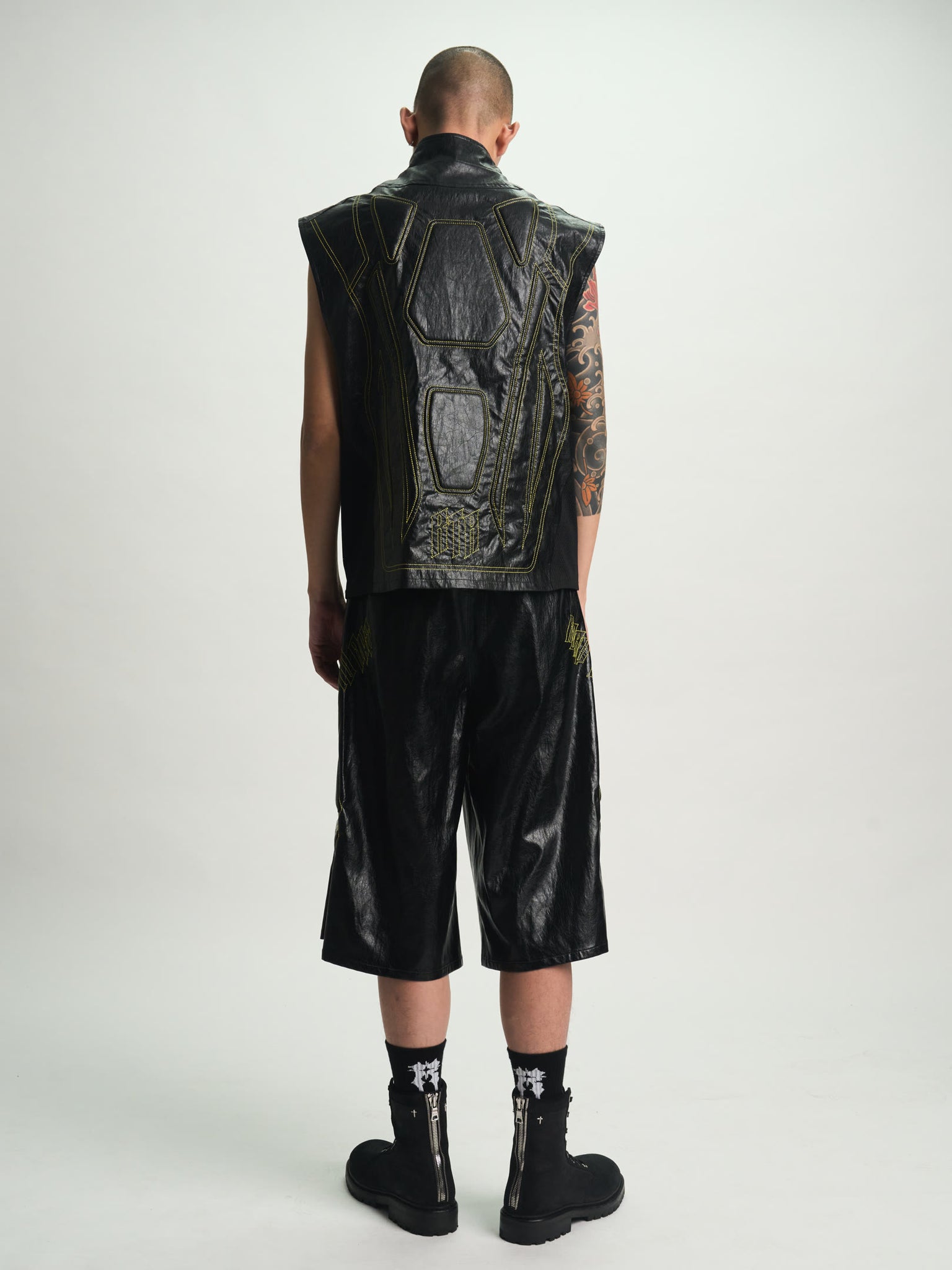 260420_RTA_Ecomm_Look24-047_2048x2048.jpg