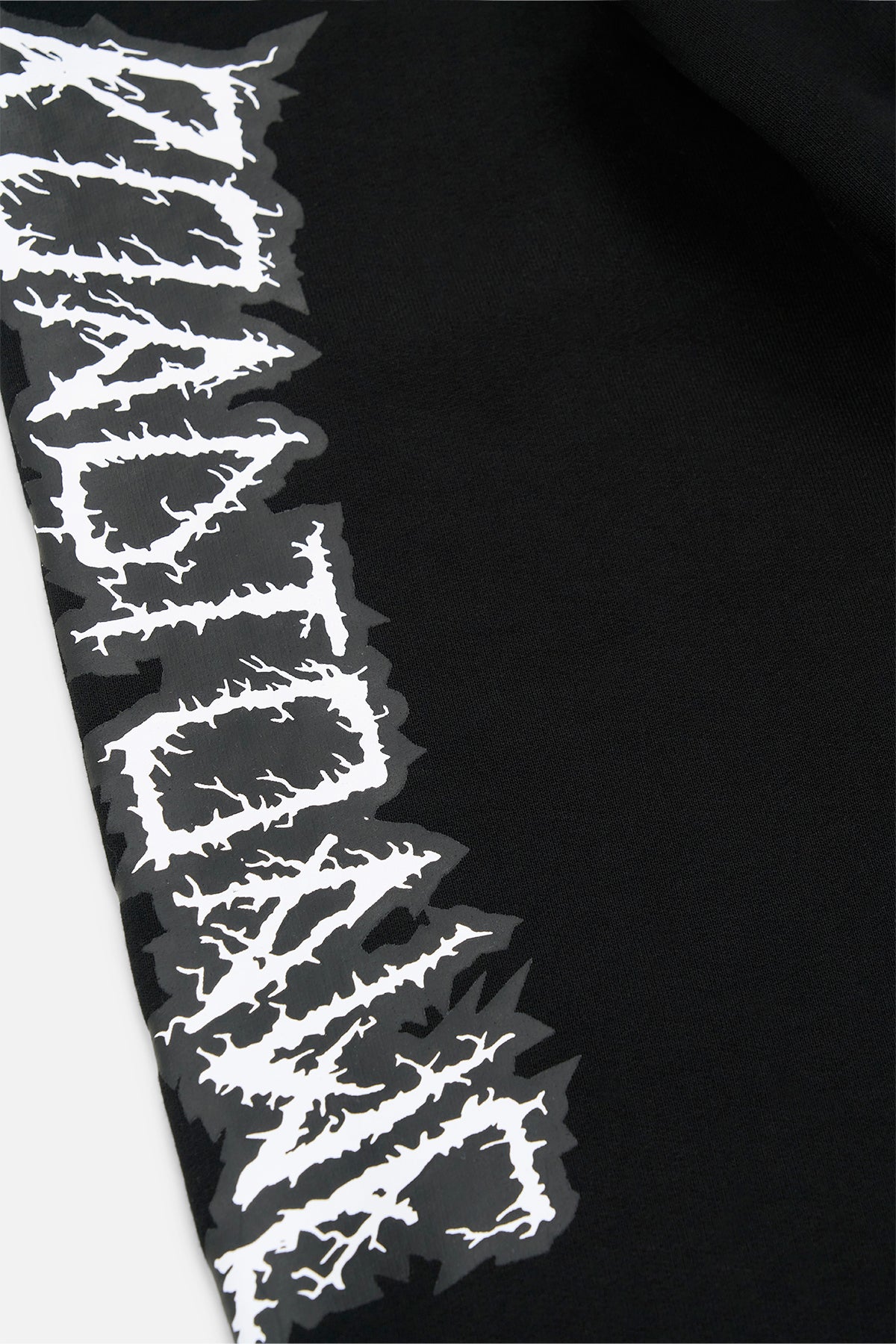 MLFQK909-T2009BKMER_FLOYD_BLACKMETALROADTOAWE_5_2048x2048.jpg